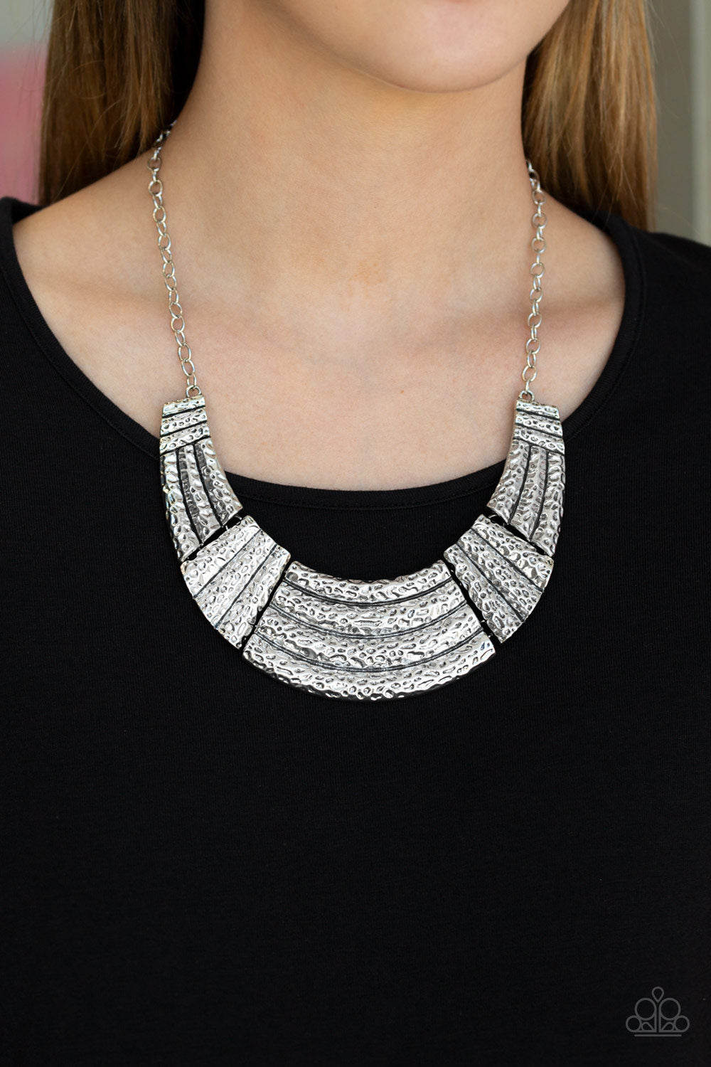 Paparazzi Accessories -   Ready To Pounce - Silver